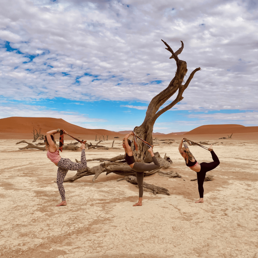 Yogaretreat mit Kathi Henke von Raumwunderyoga. Hier in Namibia.